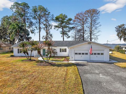 Tiny photo for 33225 Lakeshore Drive, Tavares, FL 32778 (MLS # G5108512)