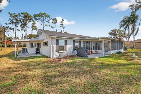 Tiny photo for 33225 Lakeshore Drive, Tavares, FL 32778 (MLS # G5108512)