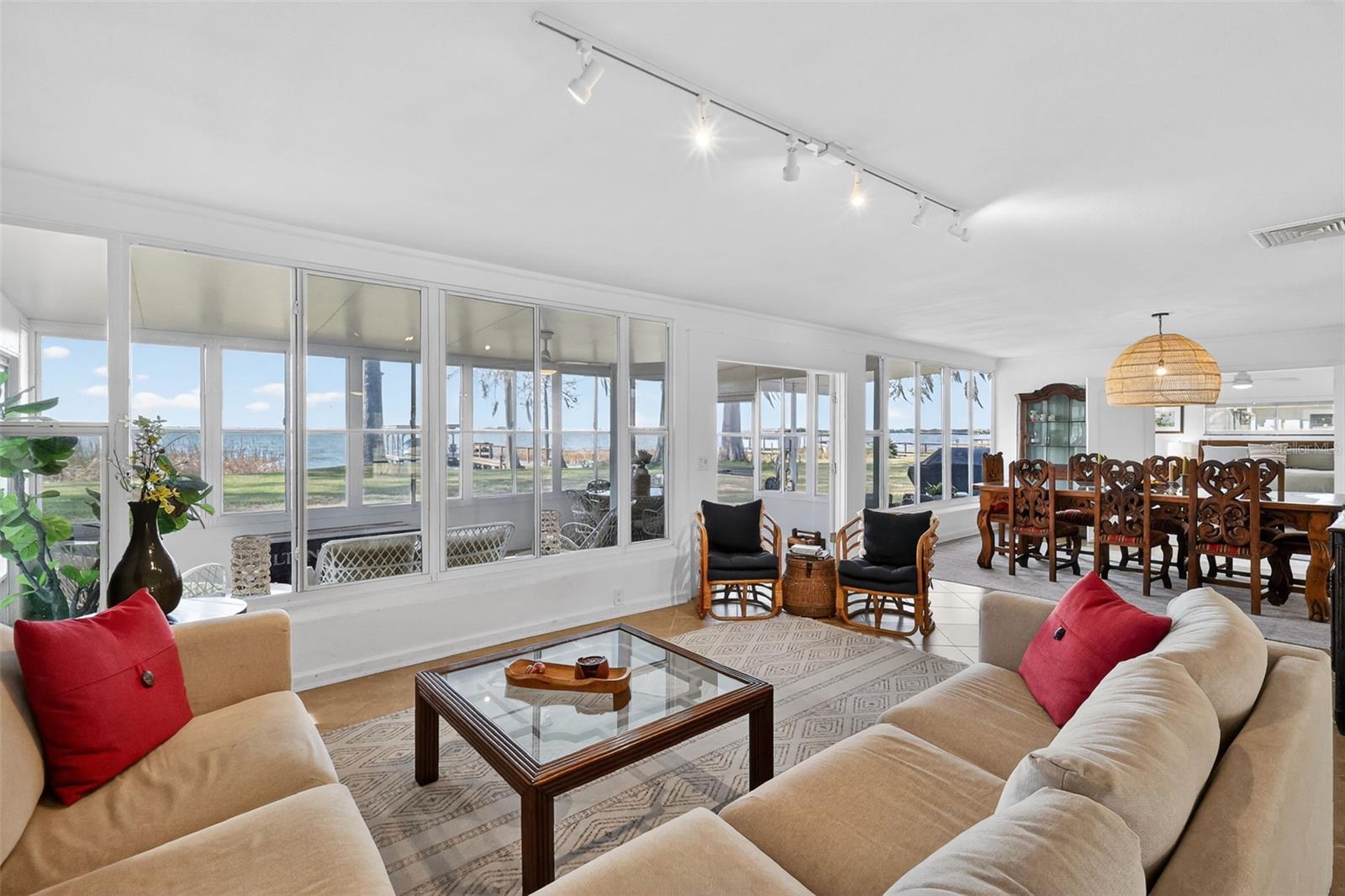 TAVADORA SHORES - Residential