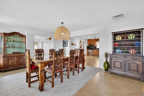 Tiny photo for 33225 Lakeshore Drive, Tavares, FL 32778 (MLS # G5108512)