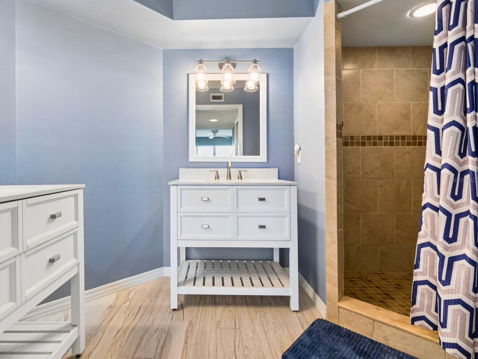 FAIRWAY PALMS - Residential