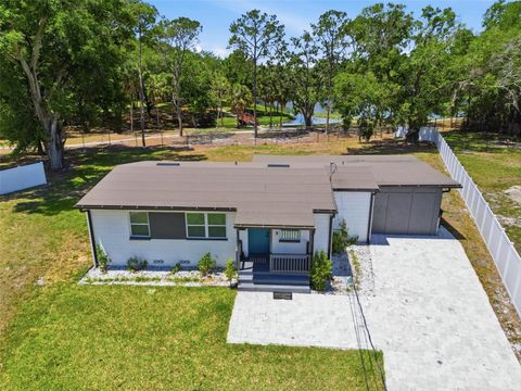Photo of 5345 Avon Court, Orlando, FL 32807 (MLS # V4948341)