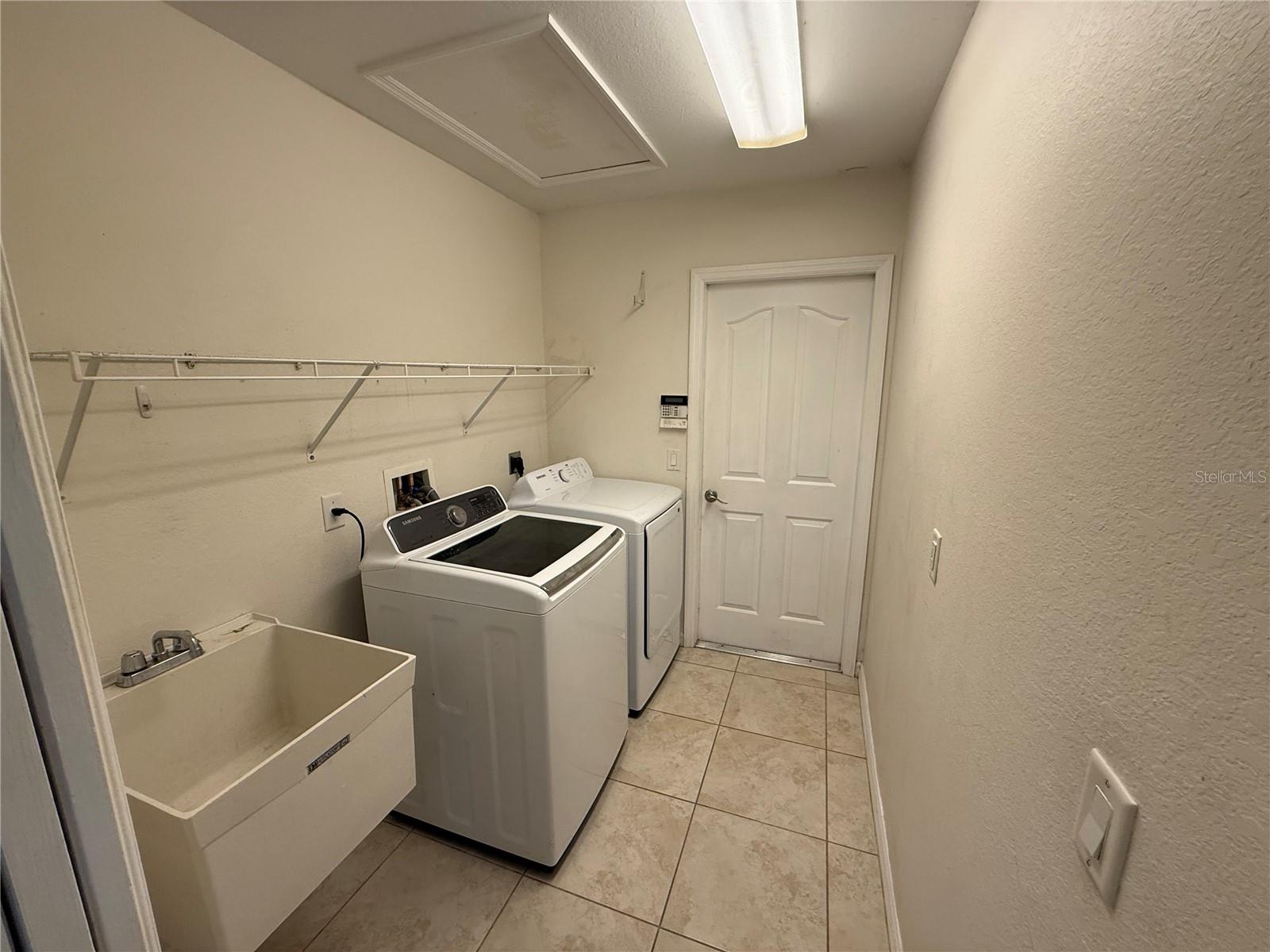 PORT CHARLOTTE SUB 05 - Residential Lease