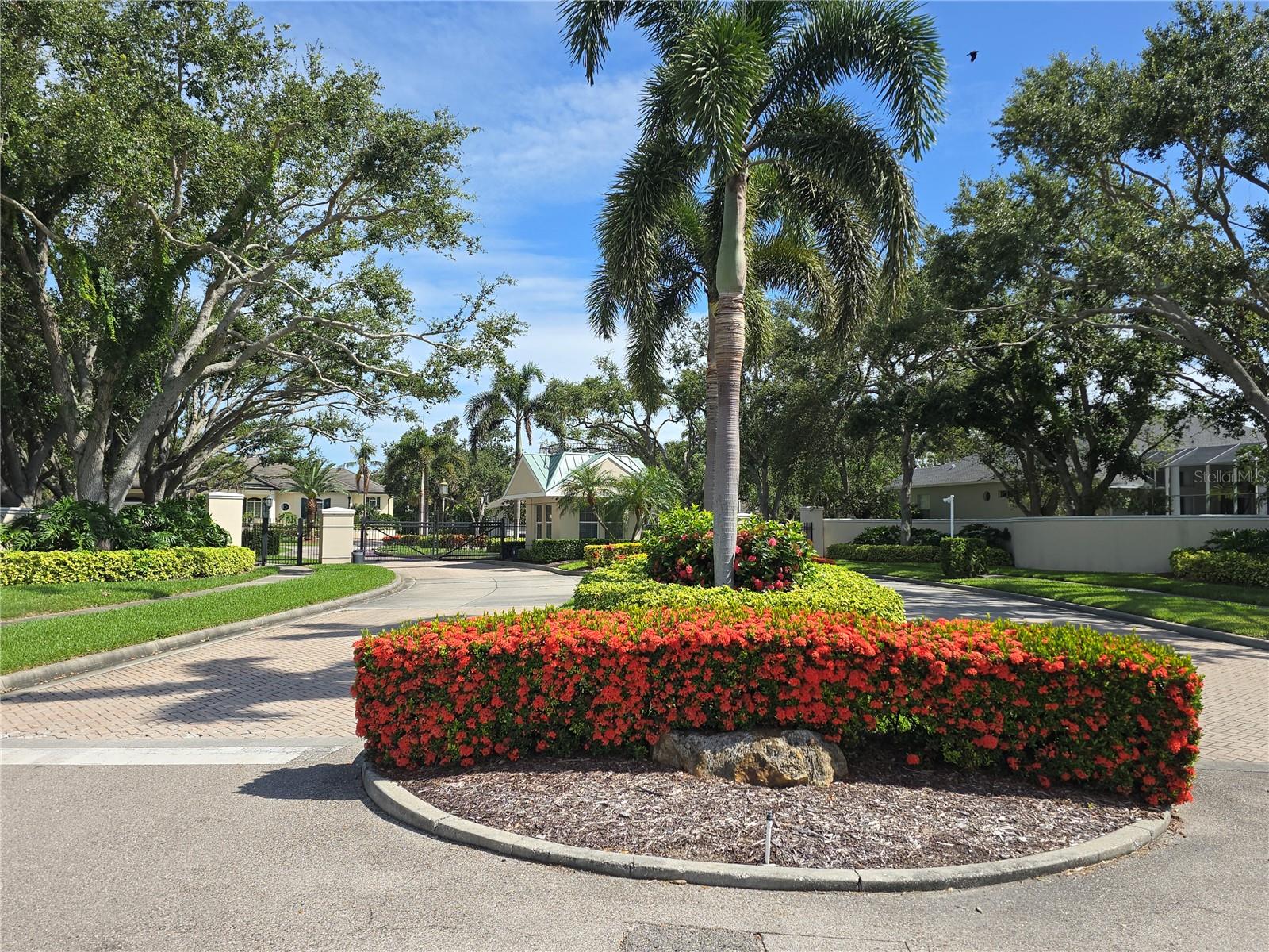 LOOP OF NORTHWEST BRADENTON - Residential