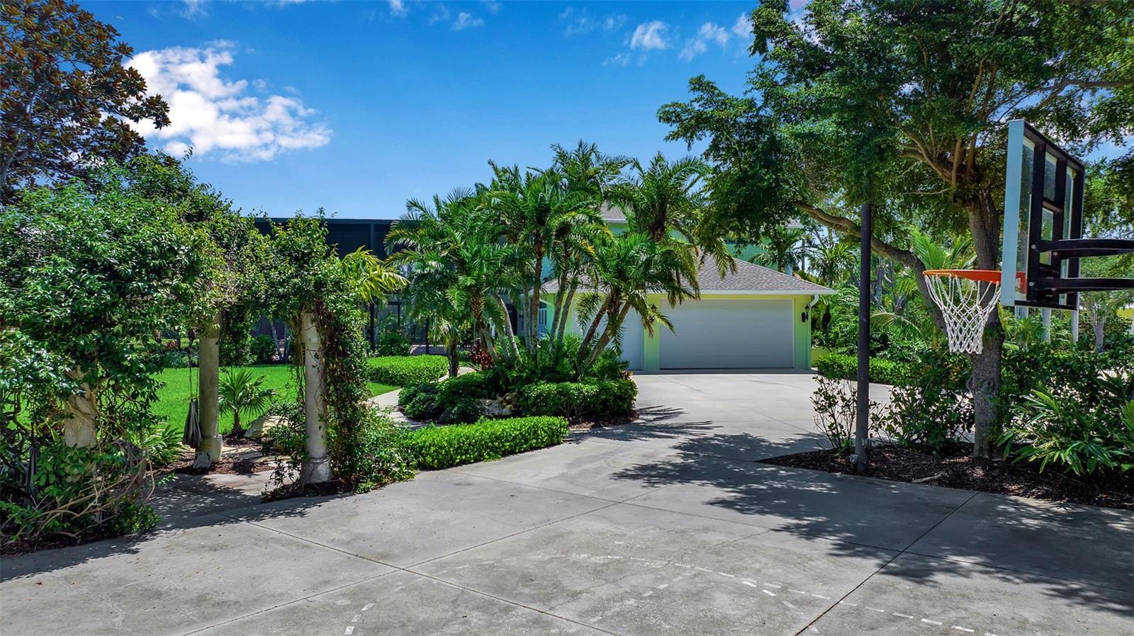 LOOP OF NORTHWEST BRADENTON - Residential