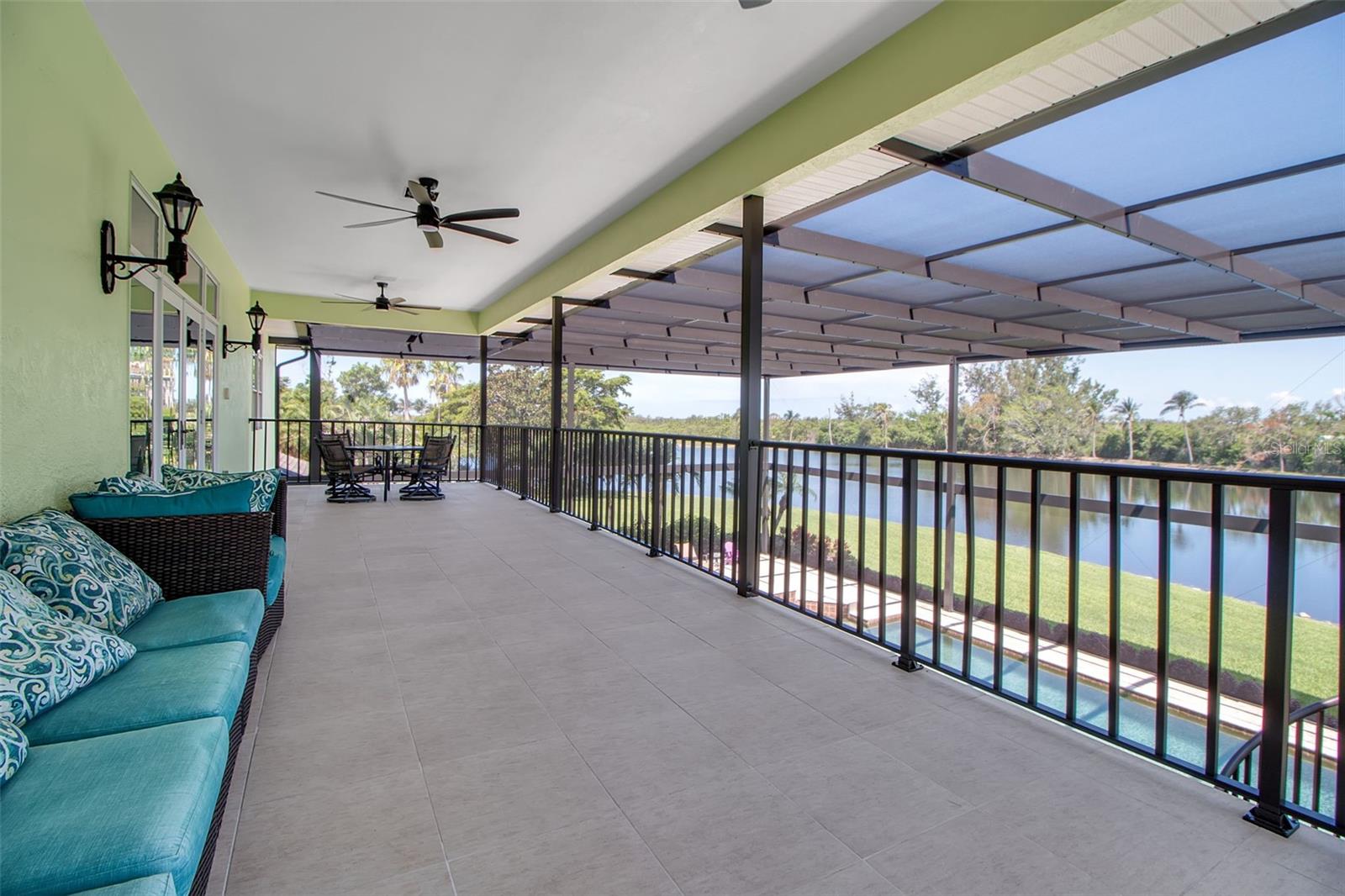 LOOP OF NORTHWEST BRADENTON - Residential
