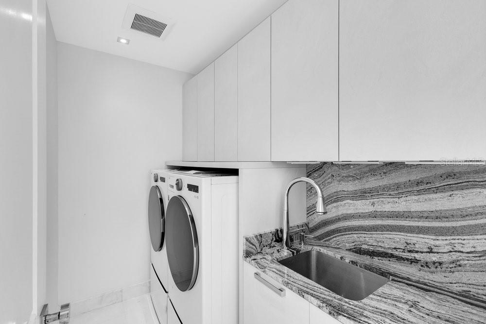 CONDOMINIO MIRADOR DEL PARQUE - Residential