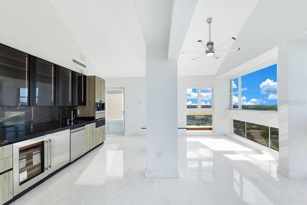 CONDOMINIO MIRADOR DEL PARQUE - Residential