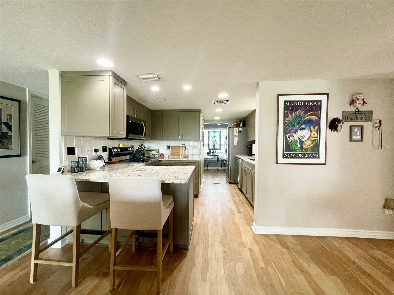 RANGER CONDO - Residential