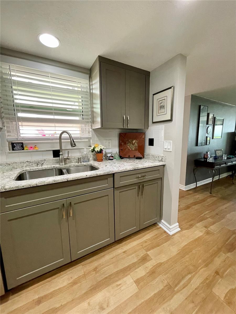 RANGER CONDO - Residential