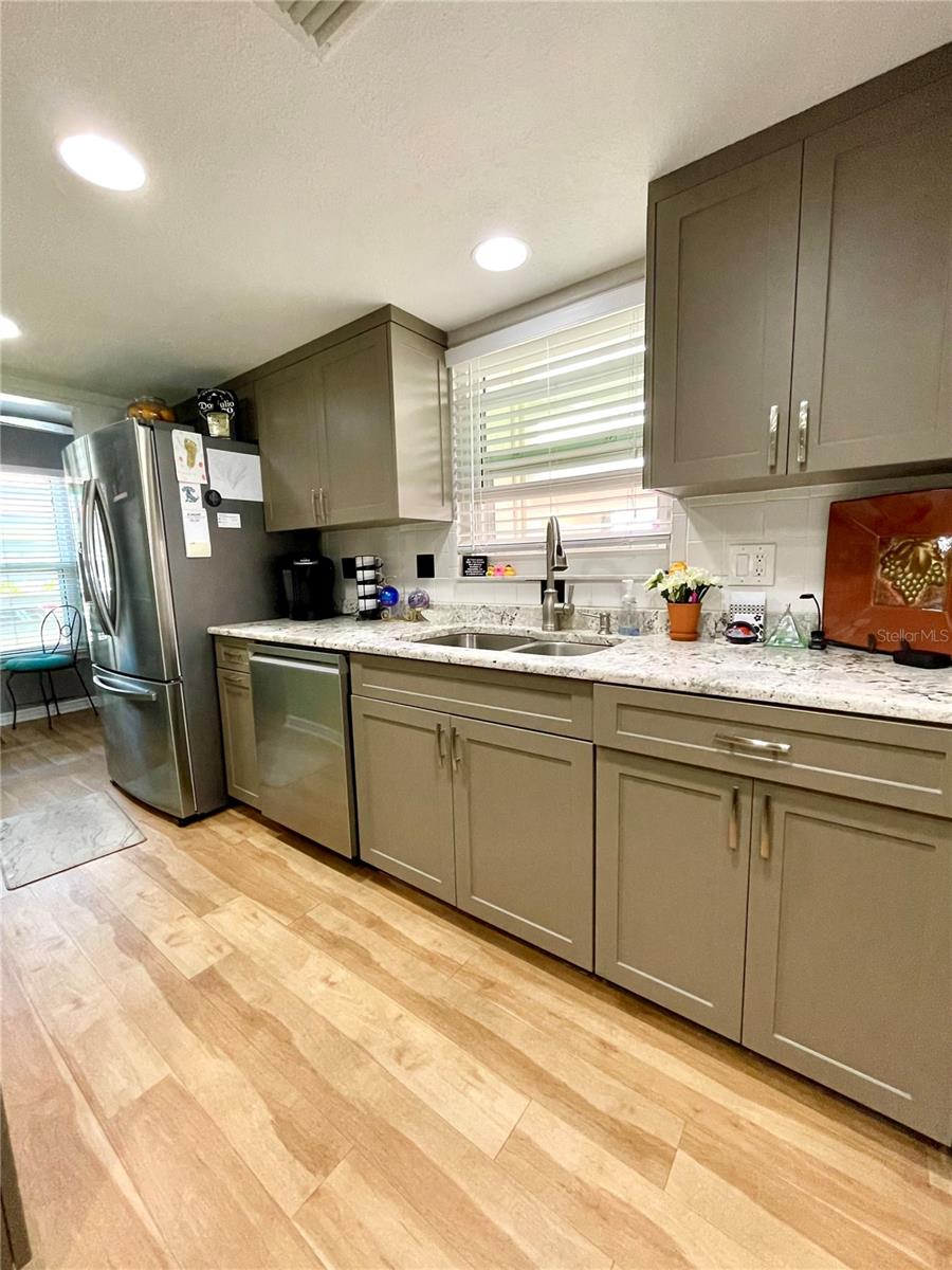 RANGER CONDO - Residential