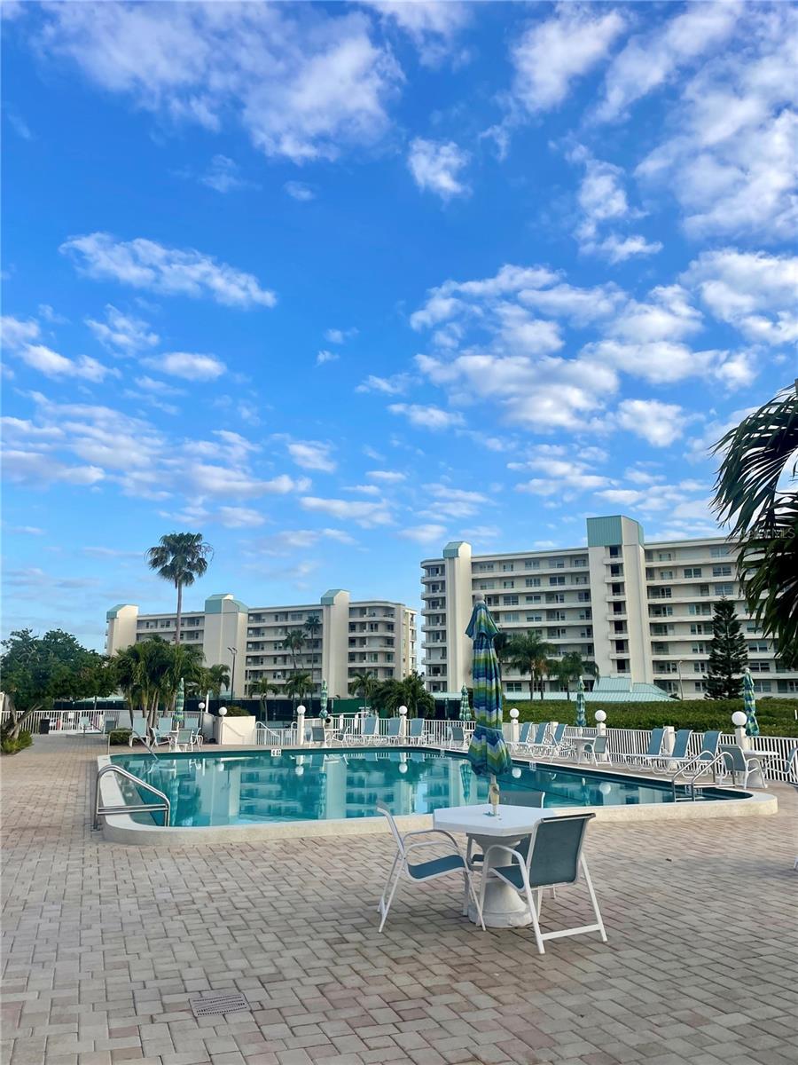 RANGER CONDO - Residential
