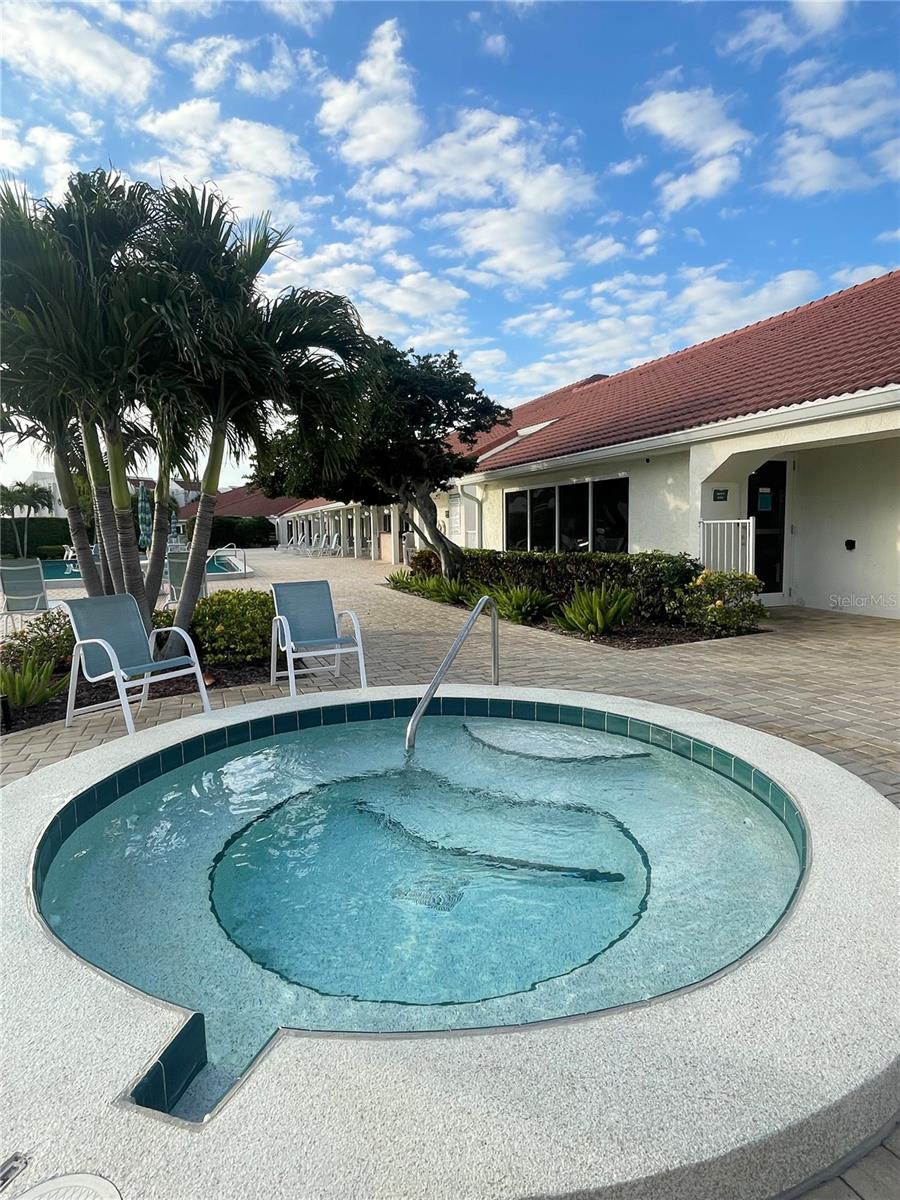 RANGER CONDO - Residential