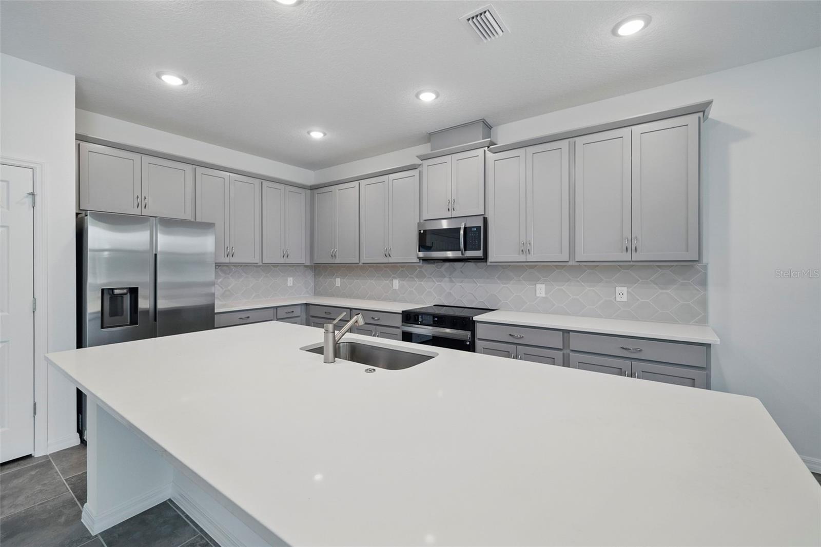 5960 VISION ROAD