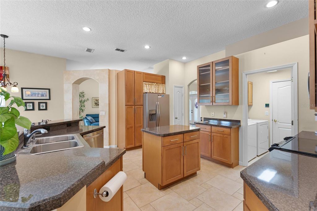 Photo of 821 Shallow Brook Avenue, Winter Springs, FL 32708 (MLS # O6309103)