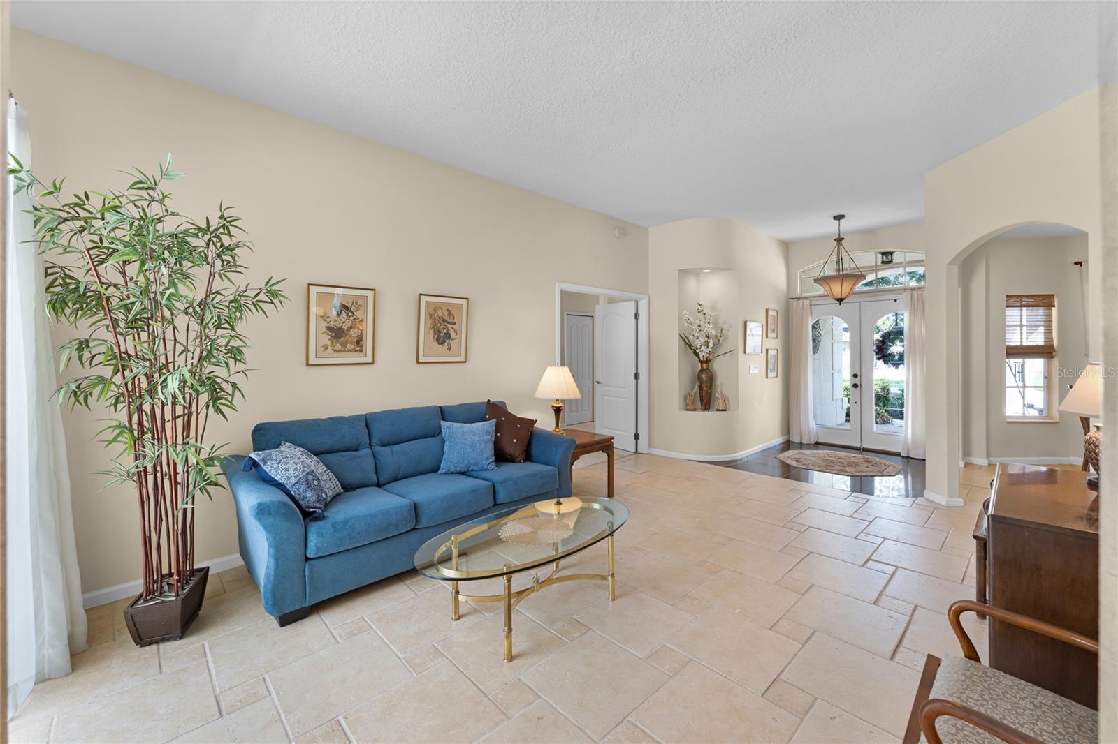821 SHALLOW BROOK AVENUE
