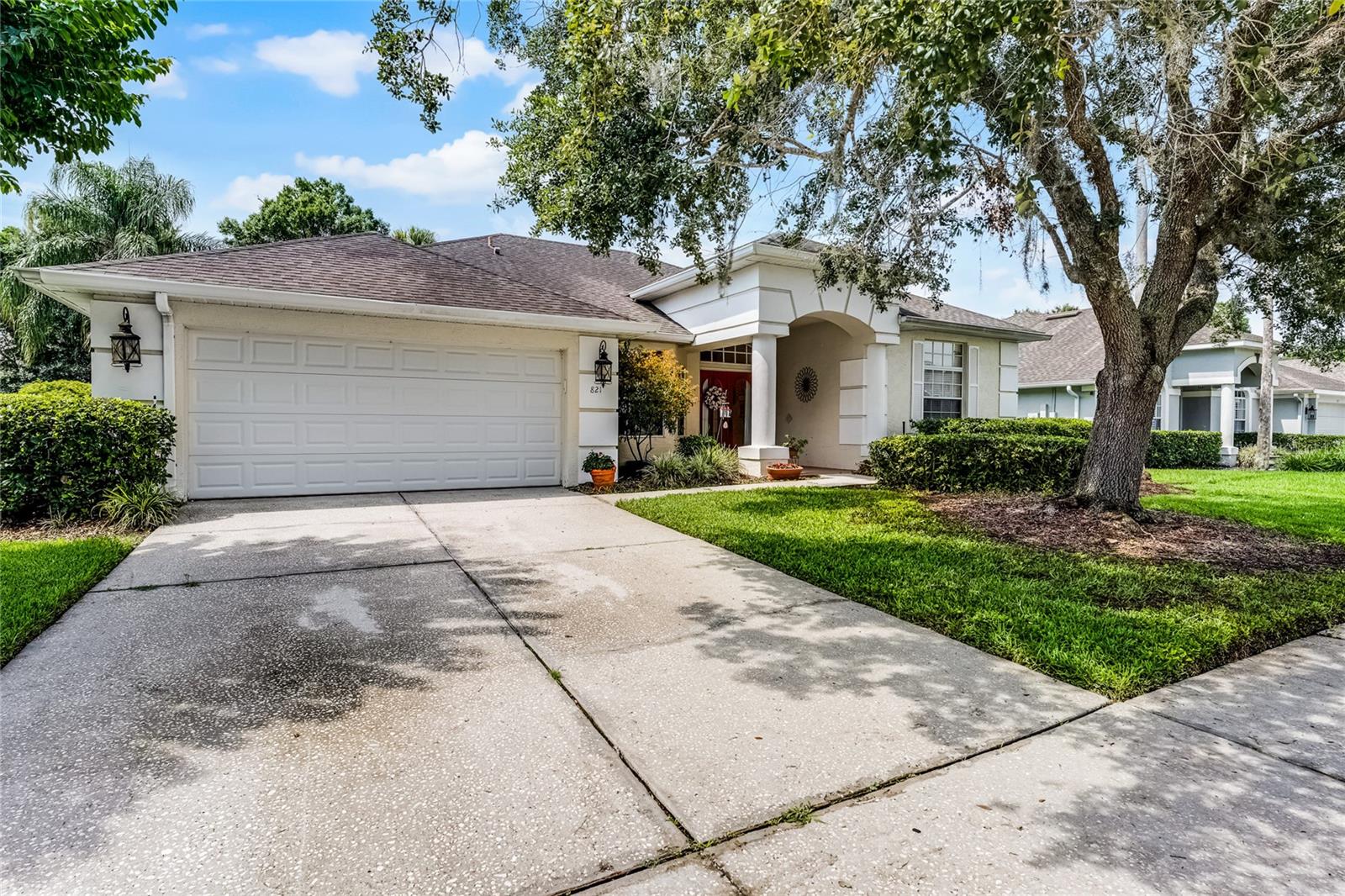 821 SHALLOW BROOK AVENUE