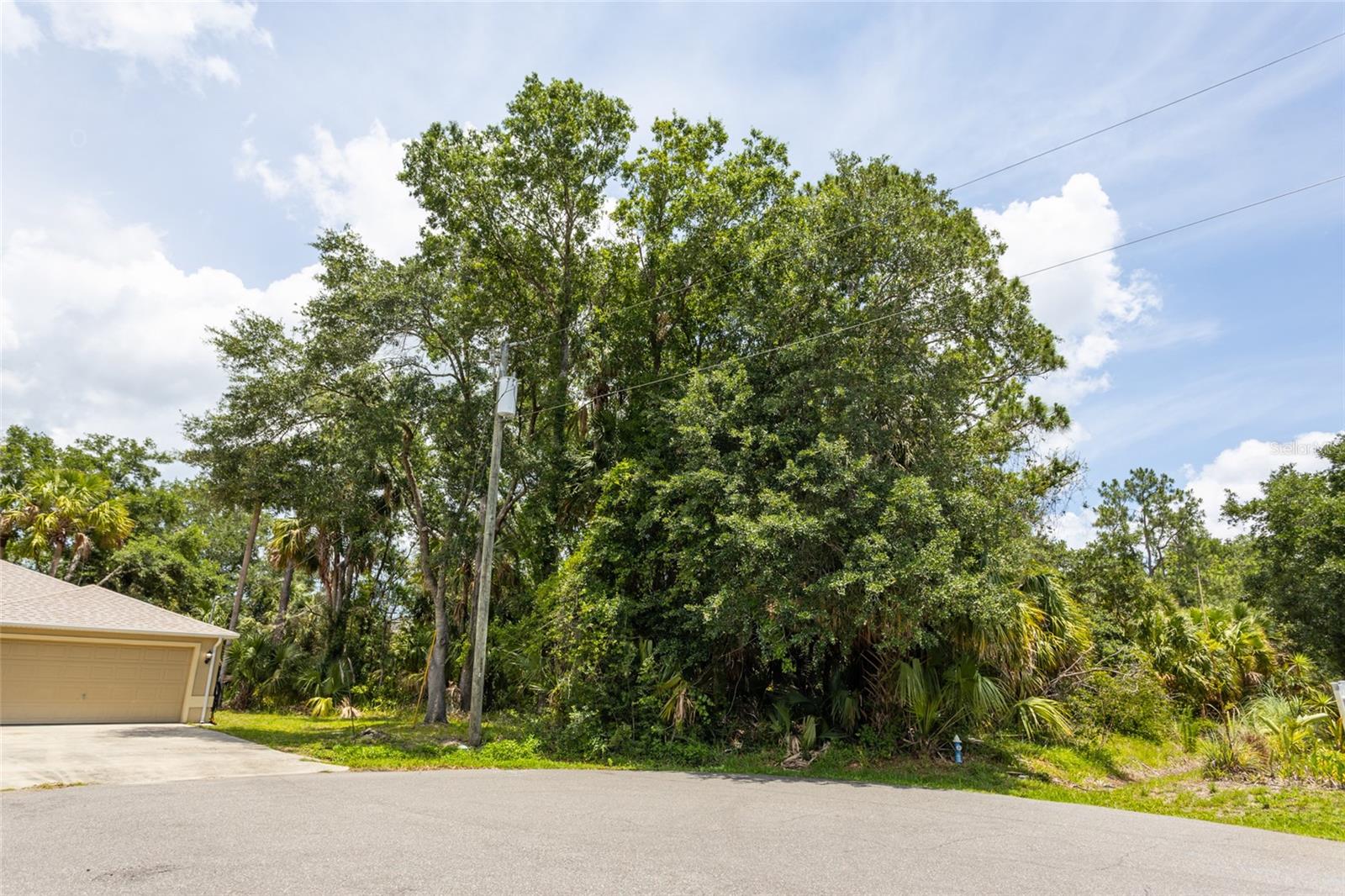 16 WHITE HAWK PLACE
