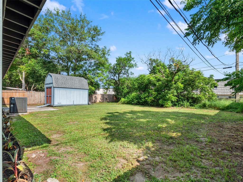 Photo of 3813 Edland Drive, Orlando, FL 32812 (MLS # O6435289)