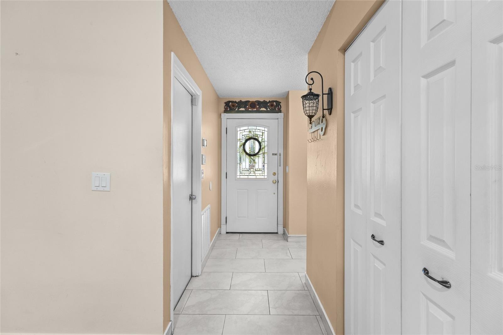 LAKE SARASOTA - Residential