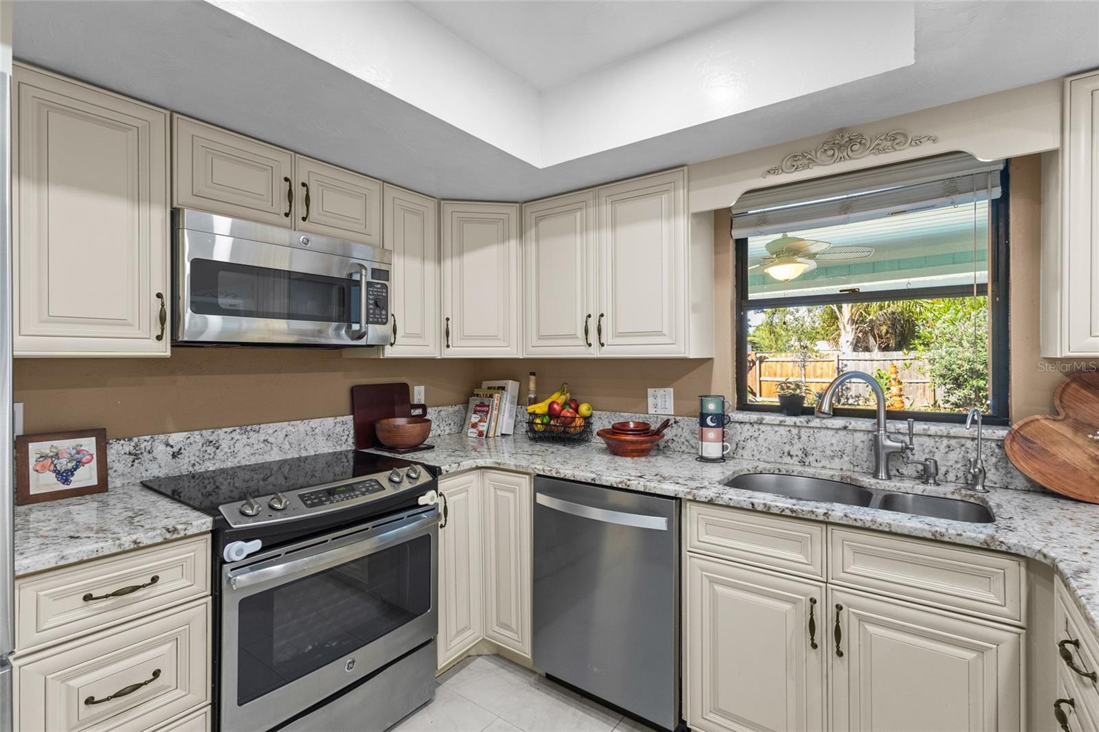 6609 MAUNA LOA BOULEVARD