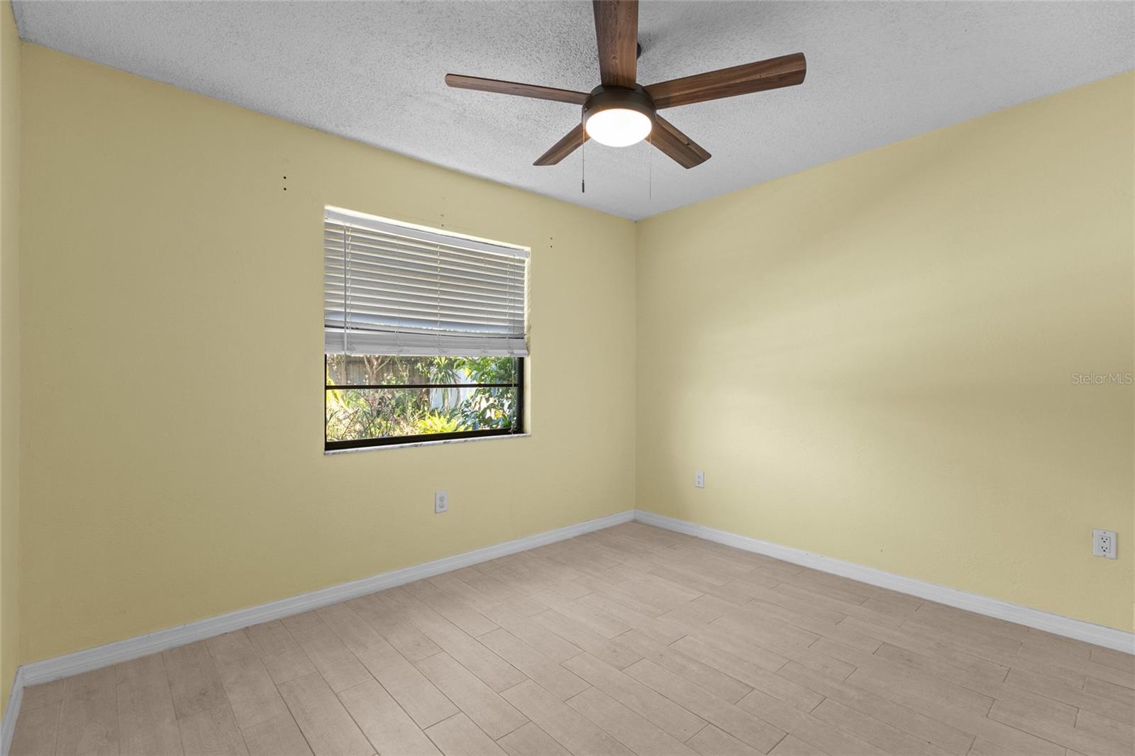 LAKE SARASOTA - Residential