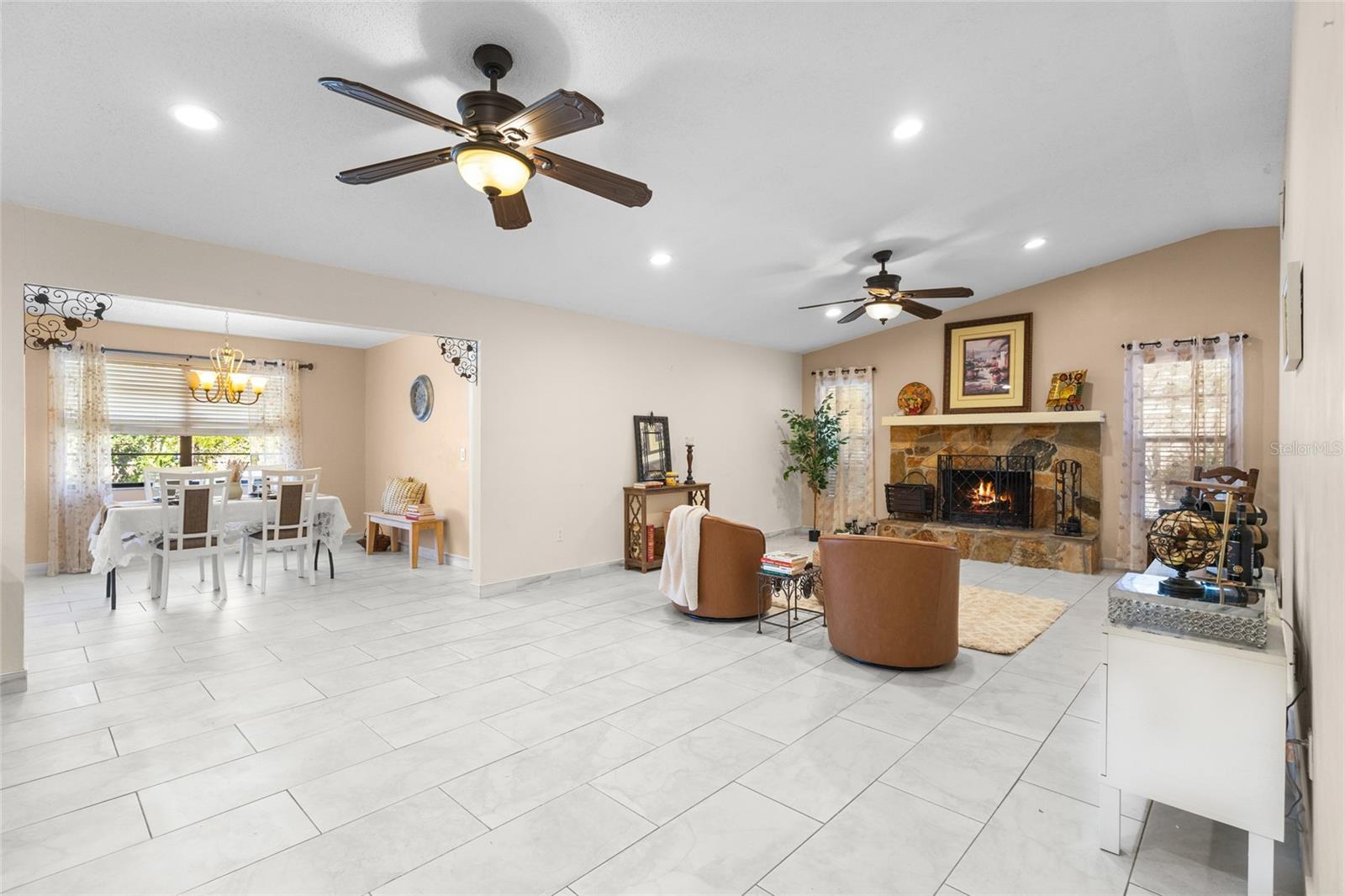 LAKE SARASOTA - Residential