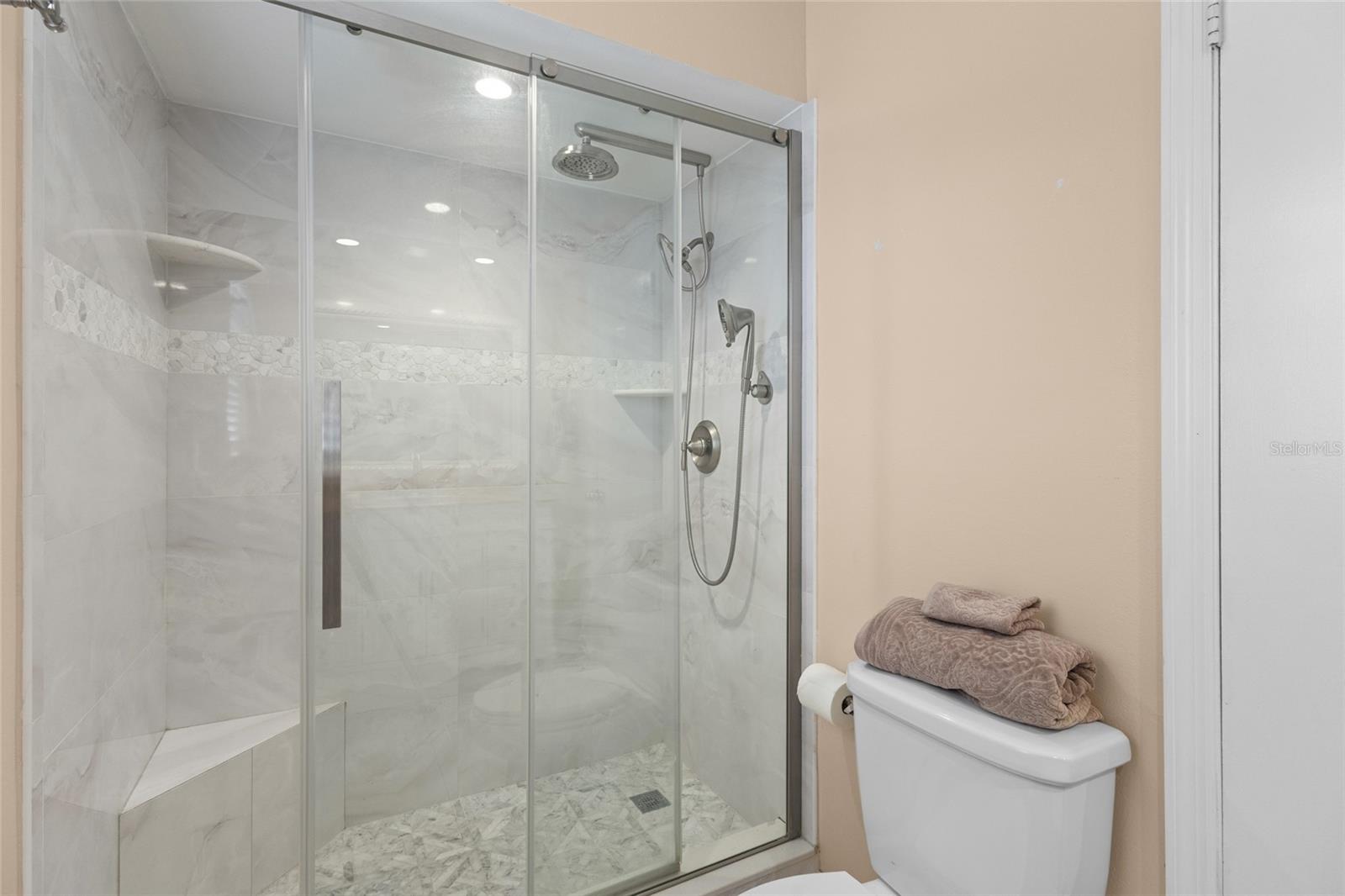 LAKE SARASOTA - Residential