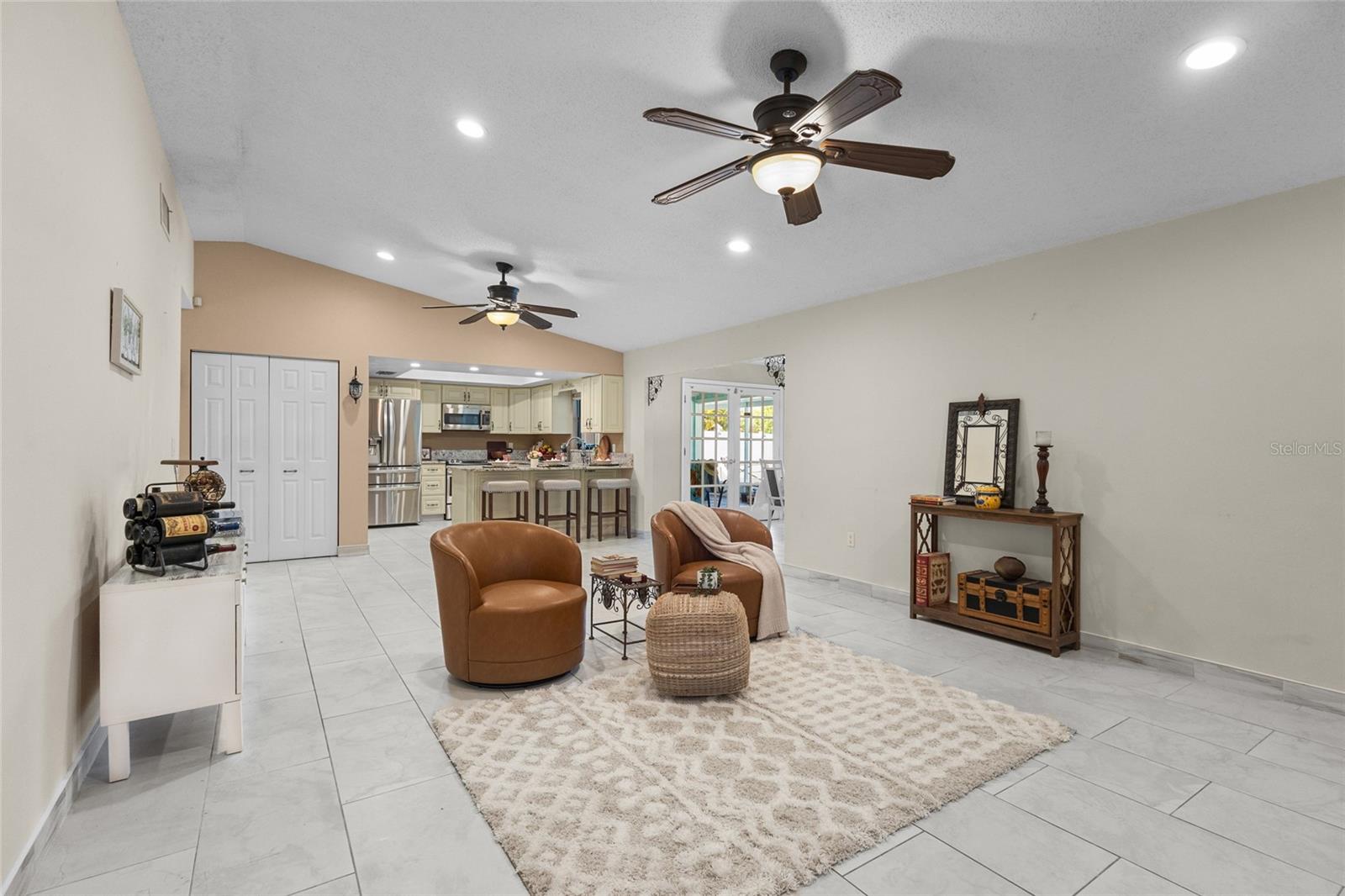 LAKE SARASOTA - Residential