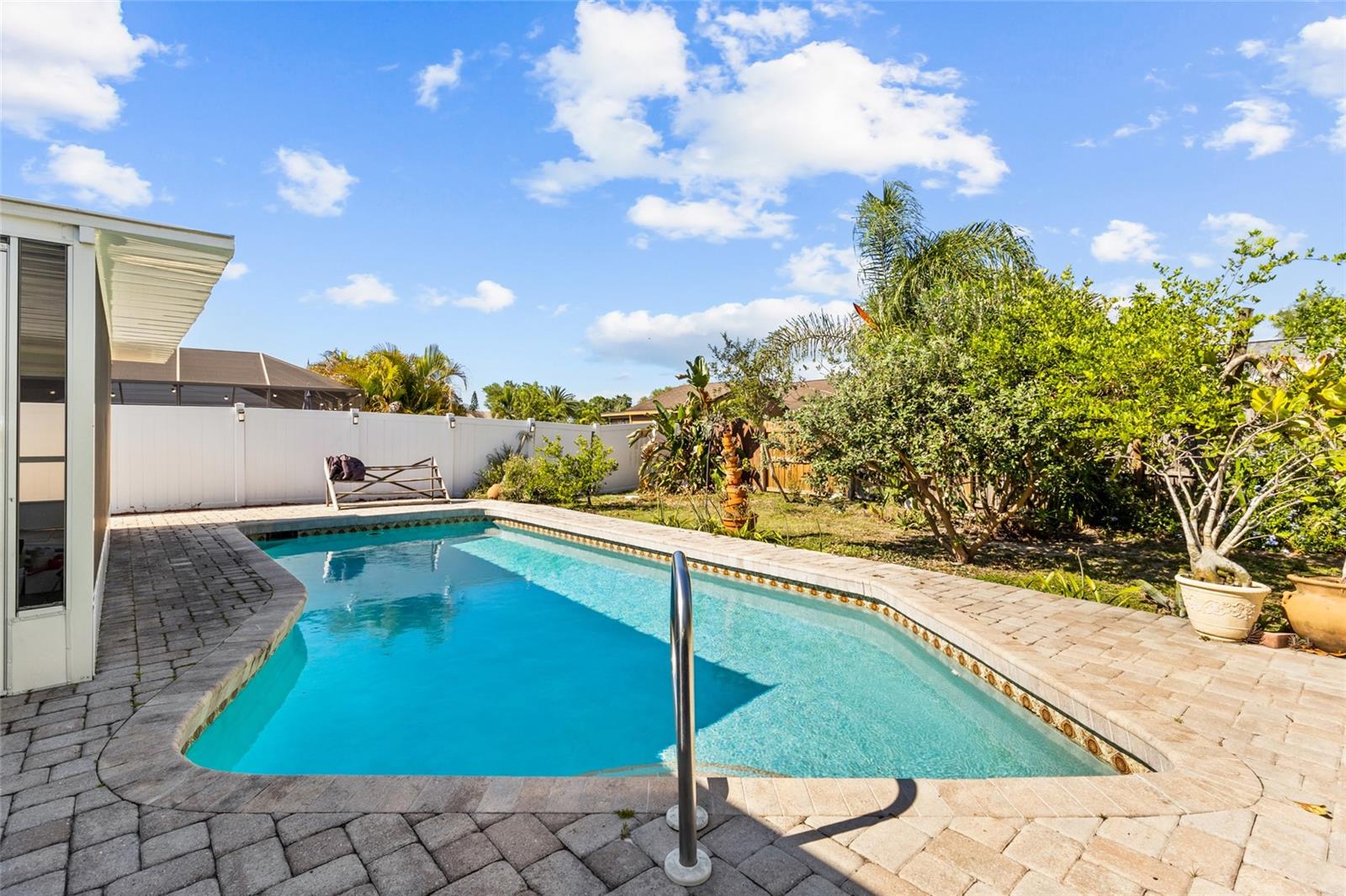 LAKE SARASOTA - Residential