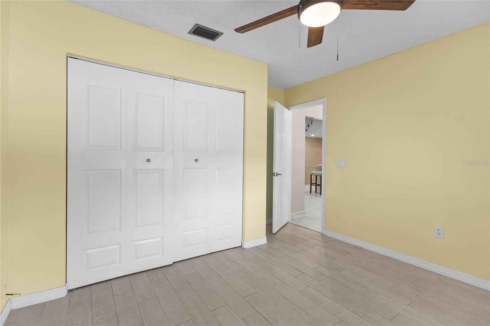 LAKE SARASOTA - Residential