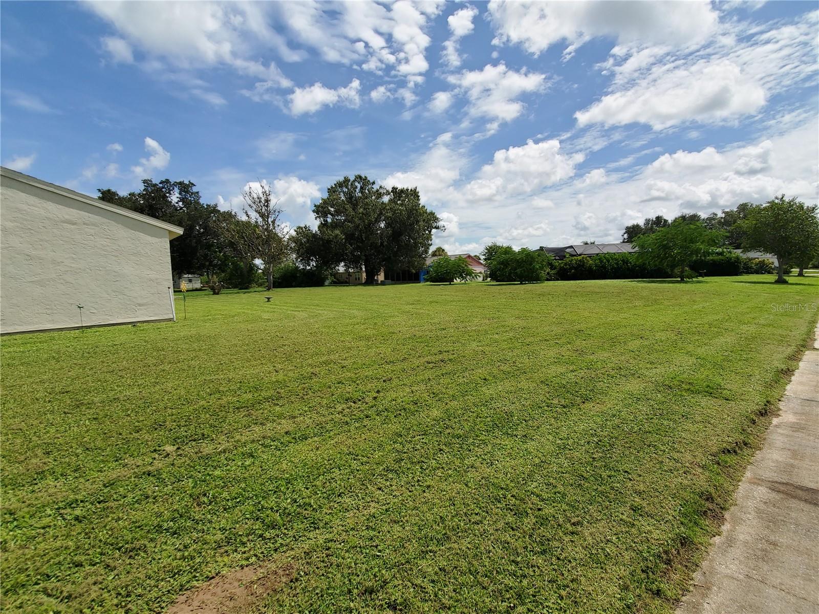 JOCKEY CLUB OF NORTH PORT FLORIDA - Residential