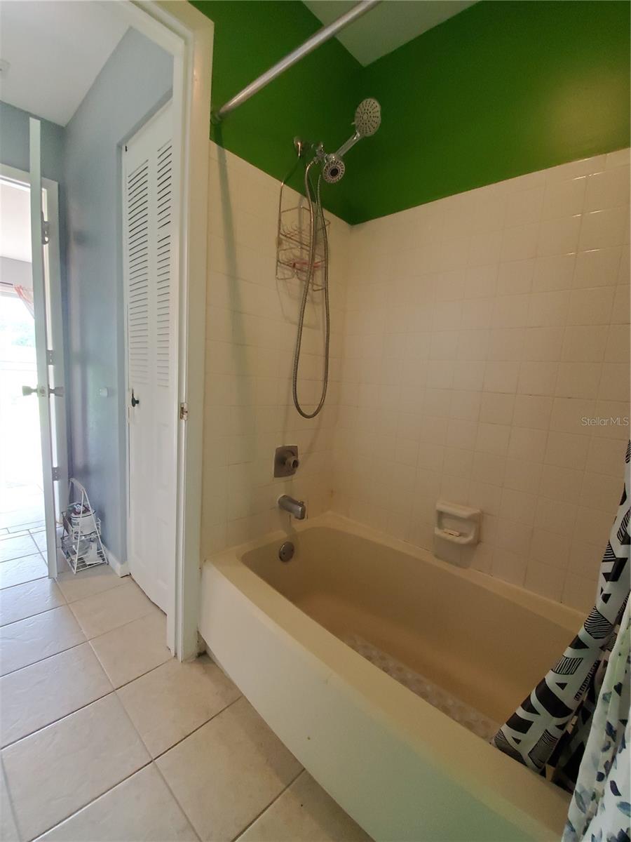 JOCKEY CLUB OF NORTH PORT FLORIDA - Residential