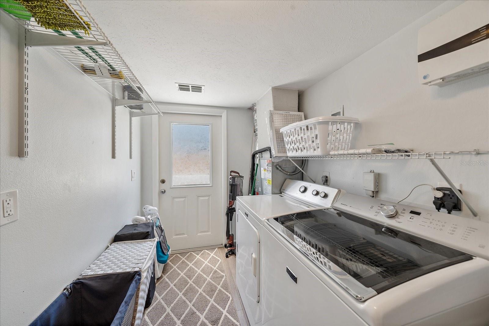 SIESTA BEACH - Residential