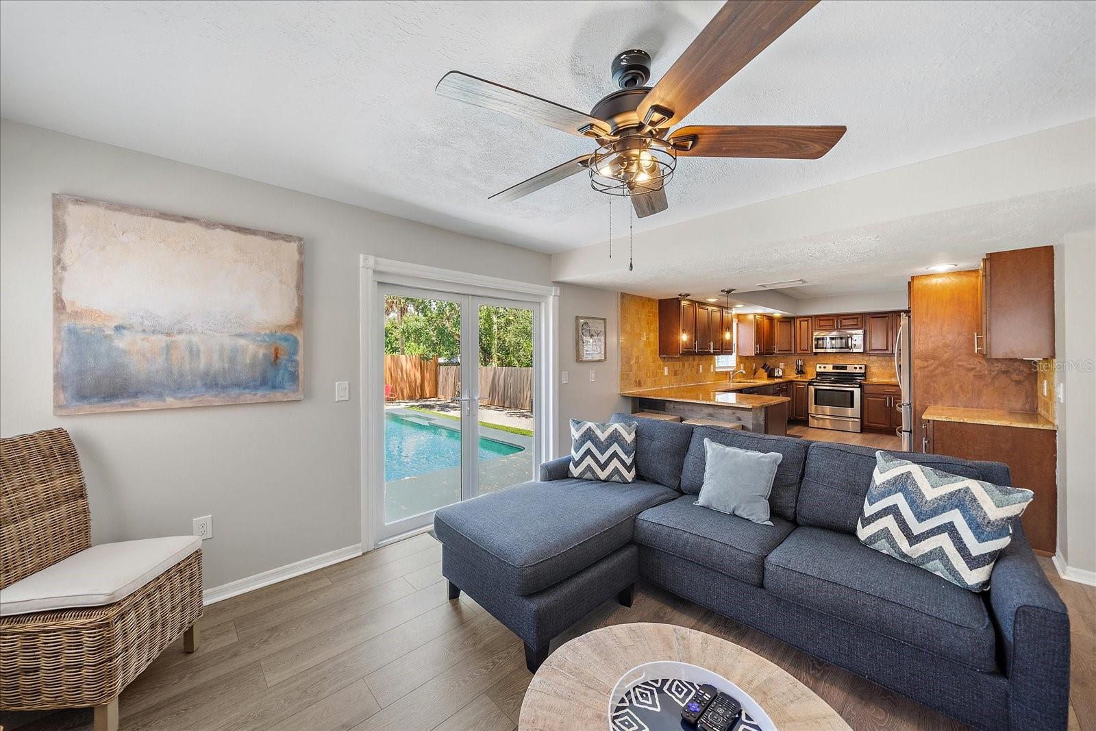 SIESTA BEACH - Residential