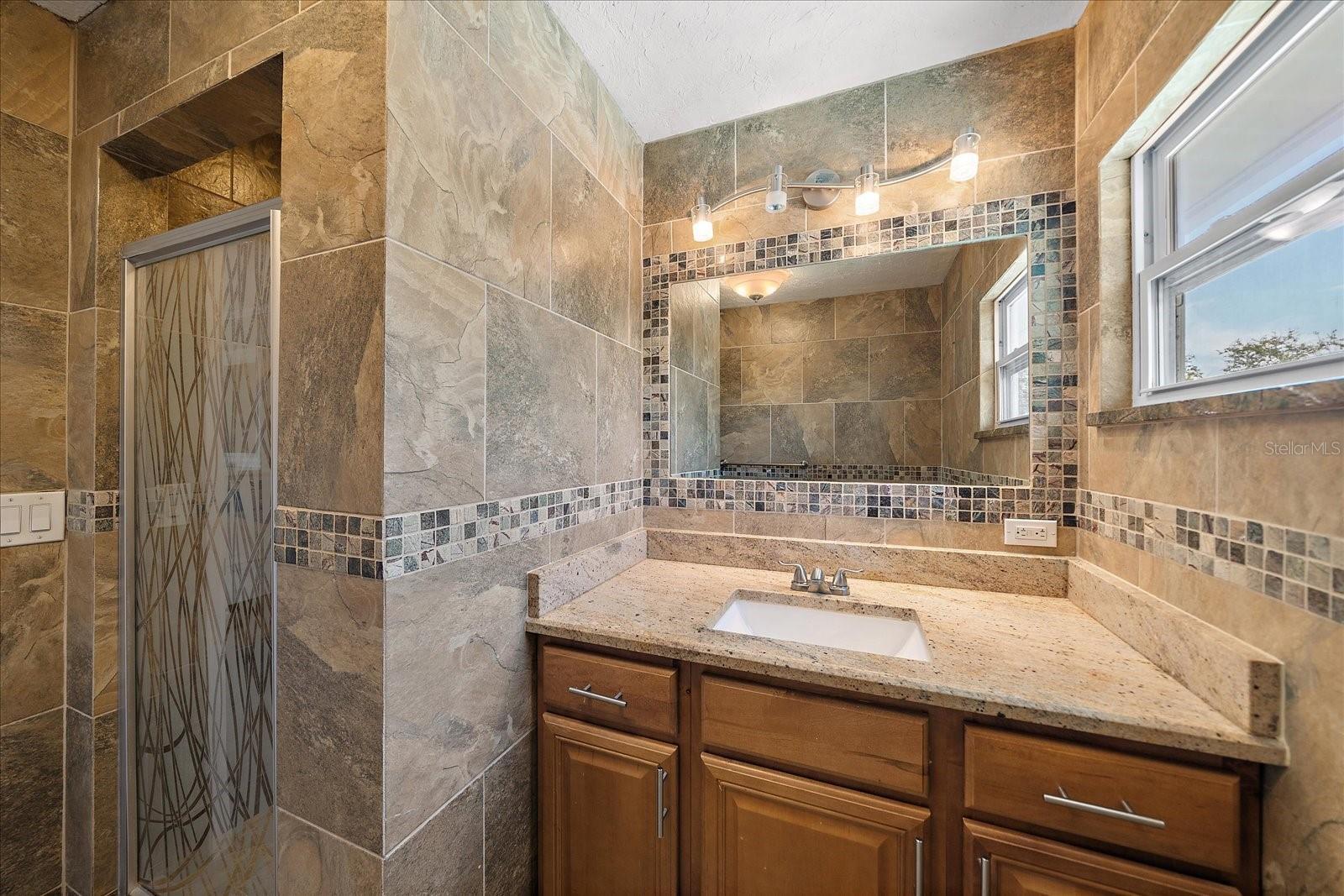 SIESTA BEACH - Residential