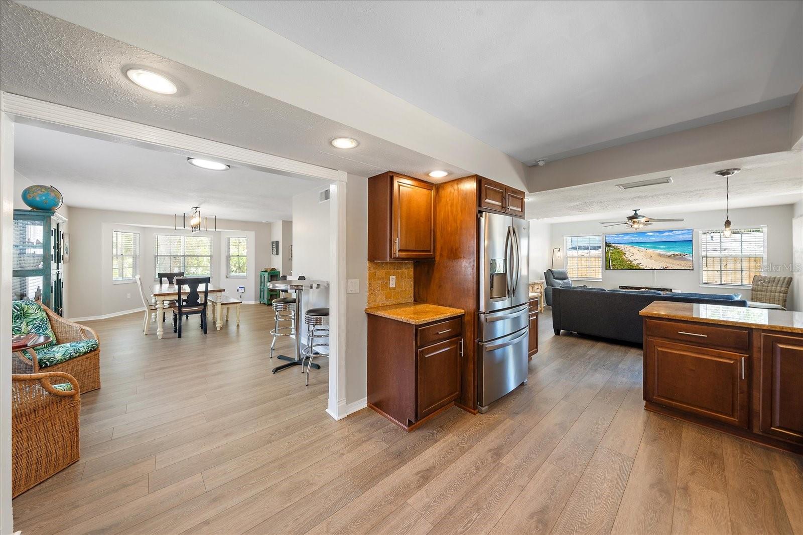 SIESTA BEACH - Residential