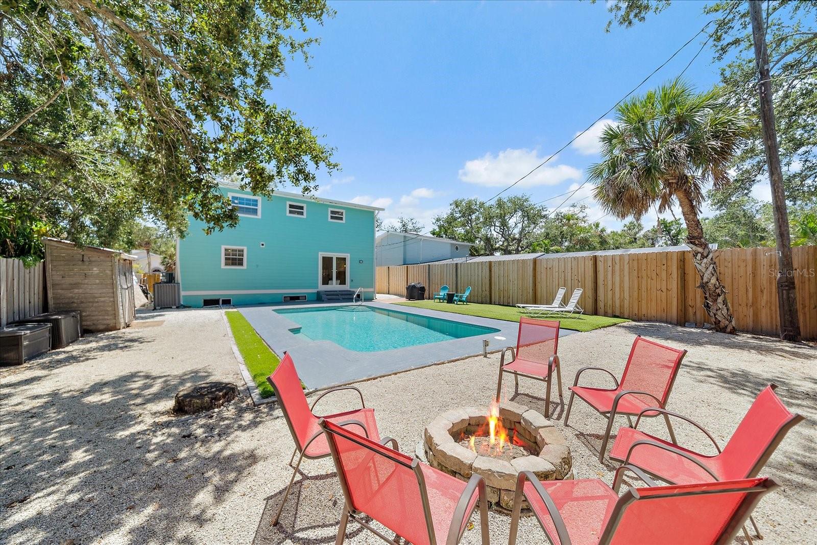 SIESTA BEACH - Residential