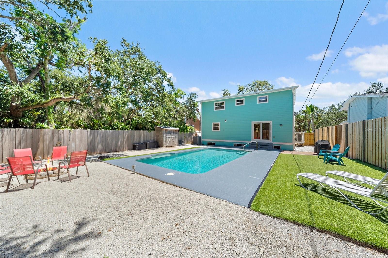 SIESTA BEACH - Residential