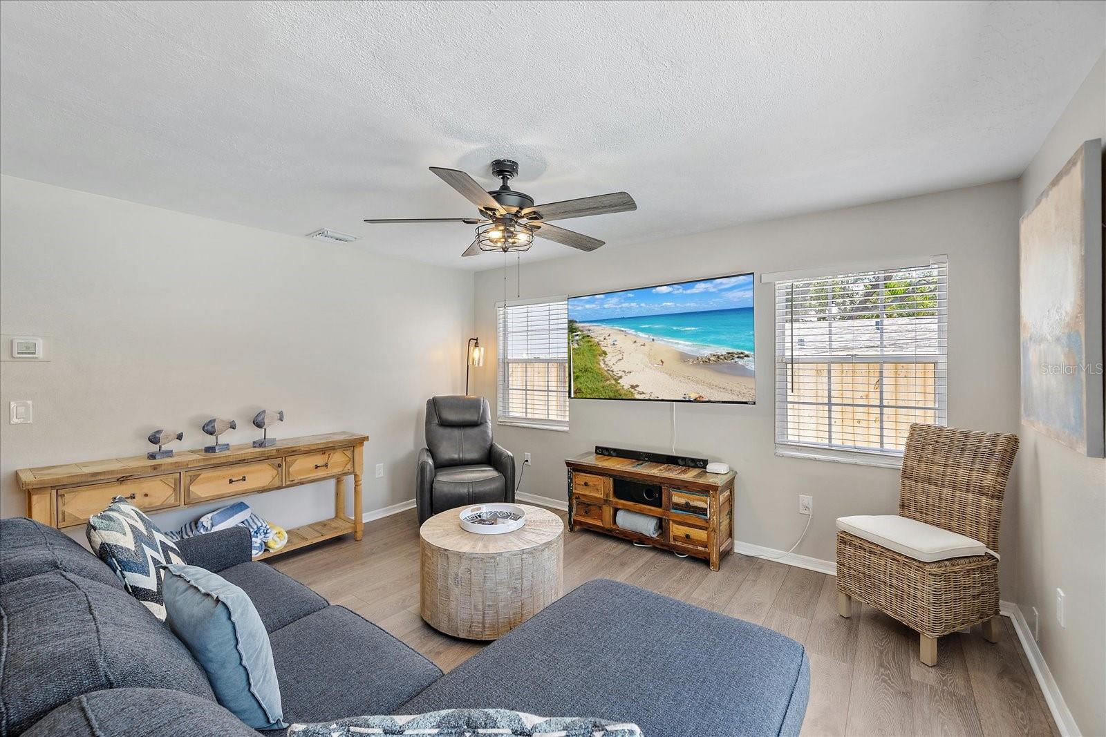 SIESTA BEACH - Residential