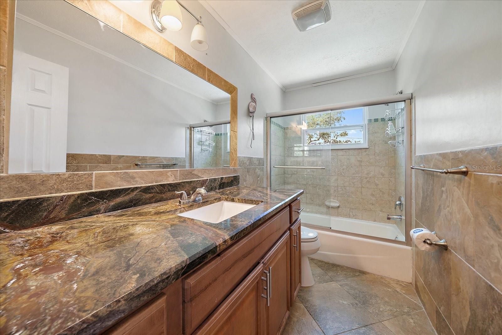 SIESTA BEACH - Residential