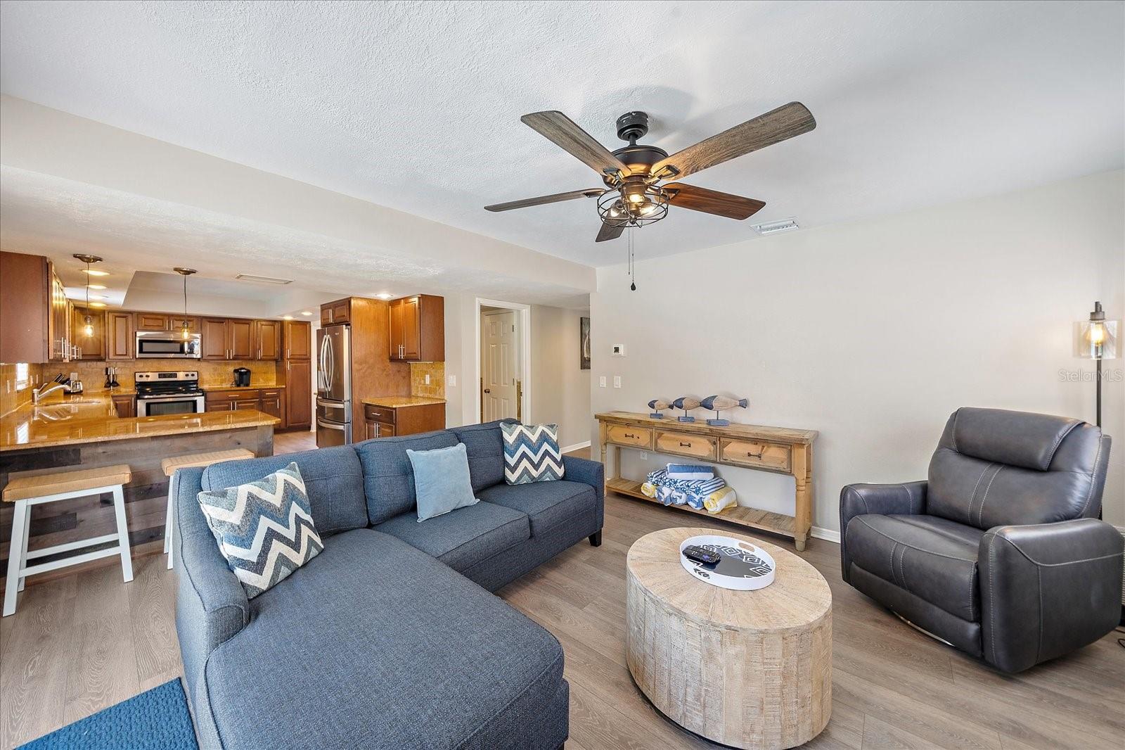 SIESTA BEACH - Residential