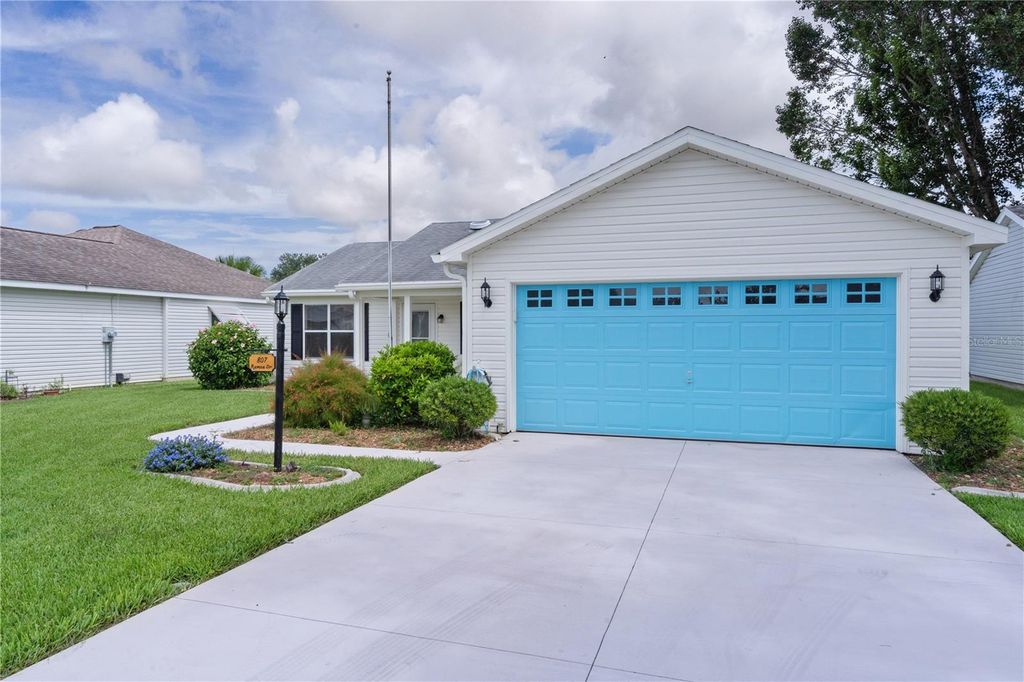 Photo of 807 Ramos Drive, The Villages, FL 32159 (MLS # G5099121)