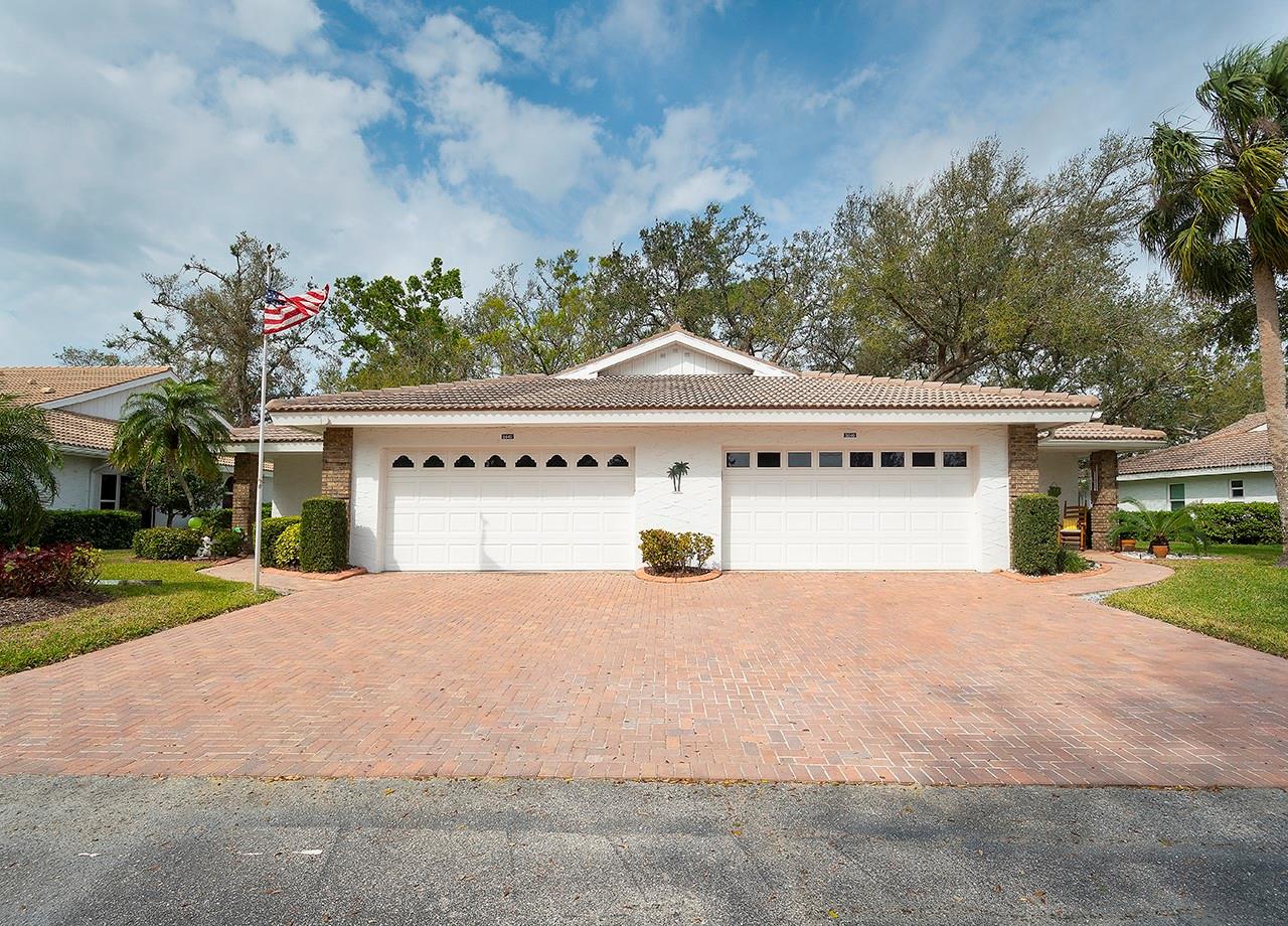 5642 GARDEN LAKES DRIVE