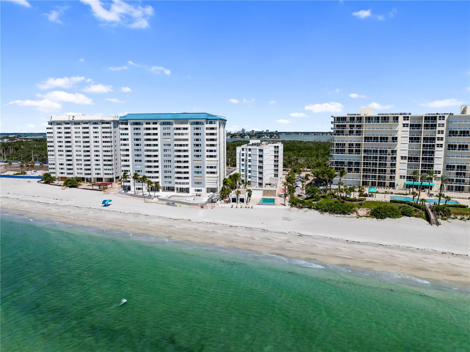 LIDO HARBOUR TOWERS - Residential