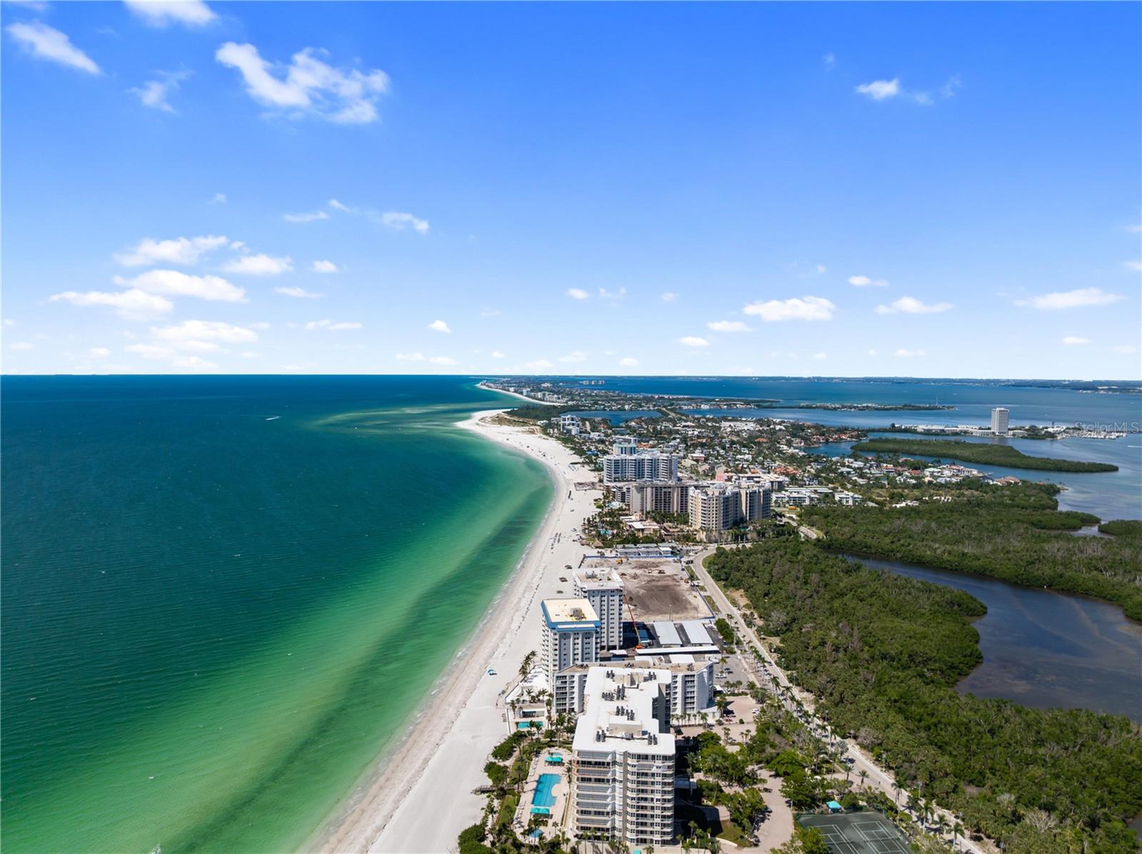 LIDO HARBOUR TOWERS - Residential