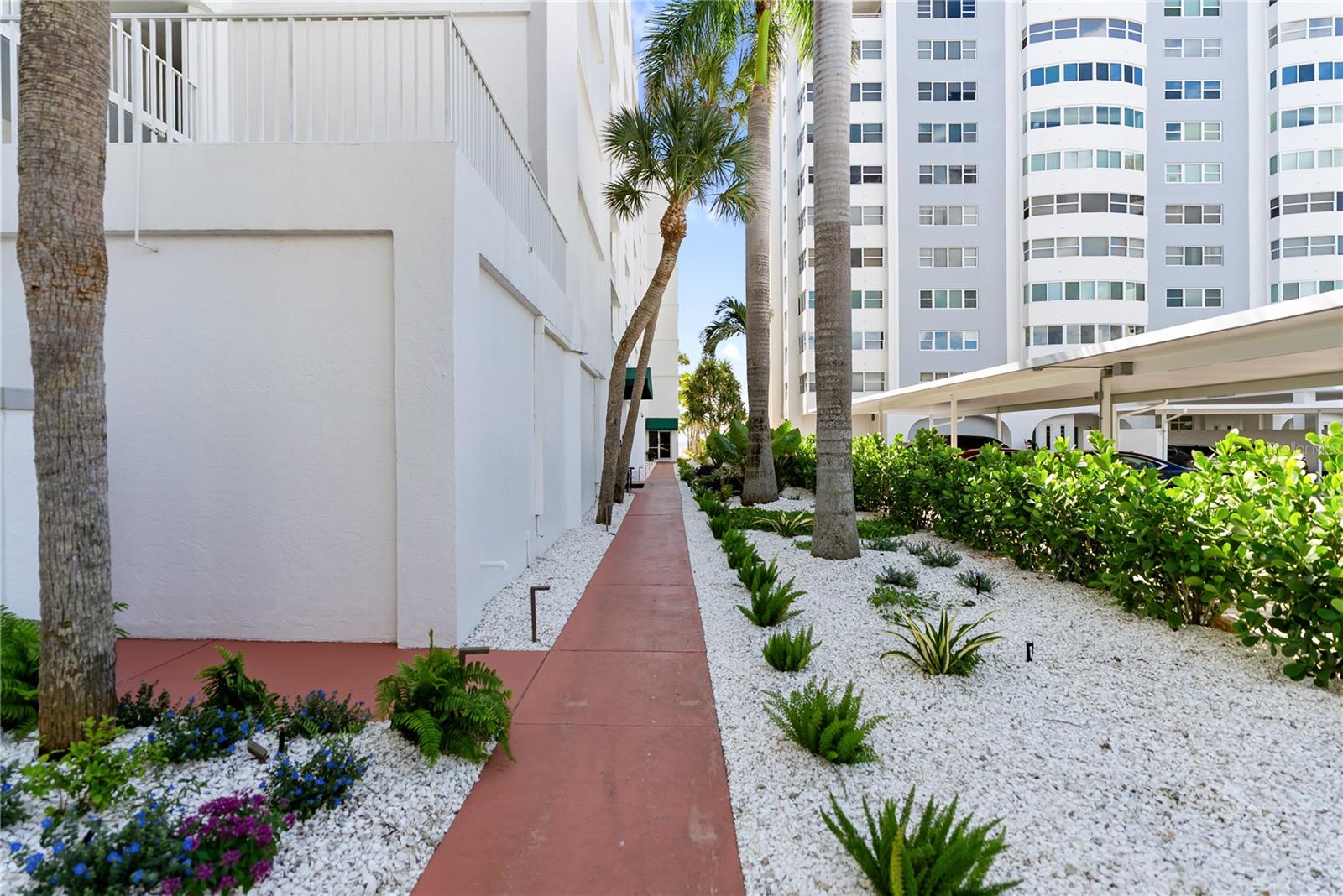 LIDO HARBOUR TOWERS - Residential