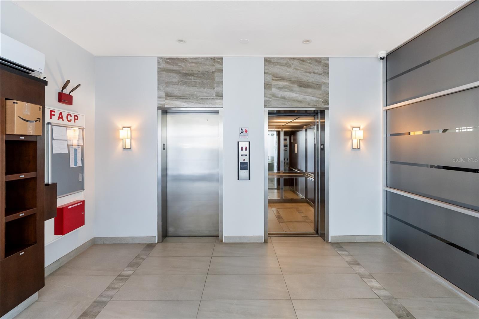 LIDO HARBOUR TOWERS - Residential