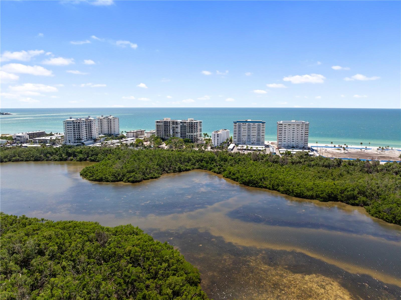 LIDO HARBOUR TOWERS - Residential