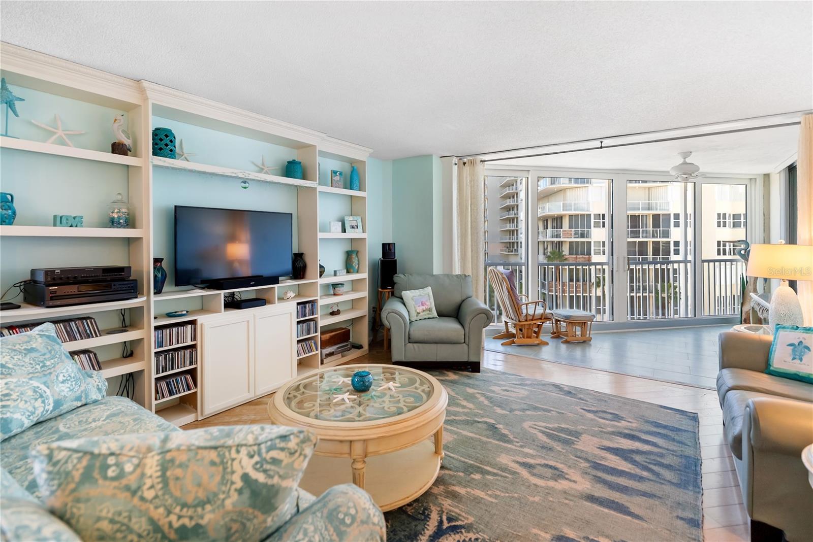 LIDO HARBOUR TOWERS - Residential